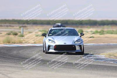 media/Sep-20-2025-Extreme Speed (Sat) [[1fcc23683c]]/Orange (Mid Intermediate)/Session 2 (Sunrise)/